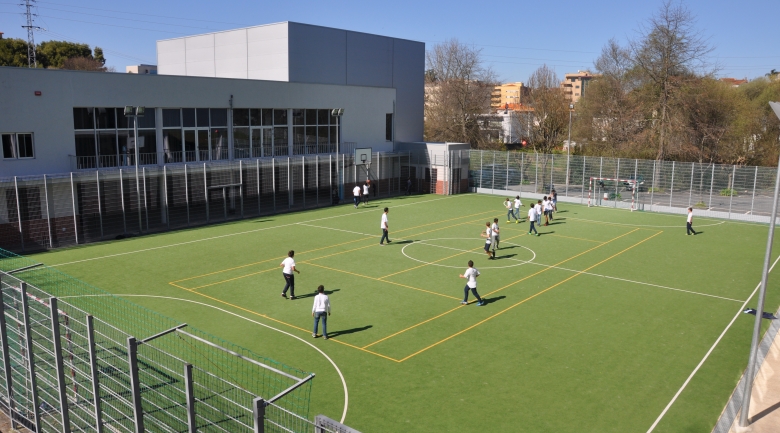 relvado; escola-privada; recreios